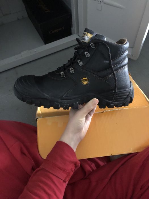 Botas novas cofra