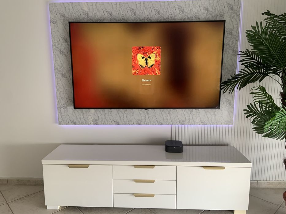 Movel TV em bom estado