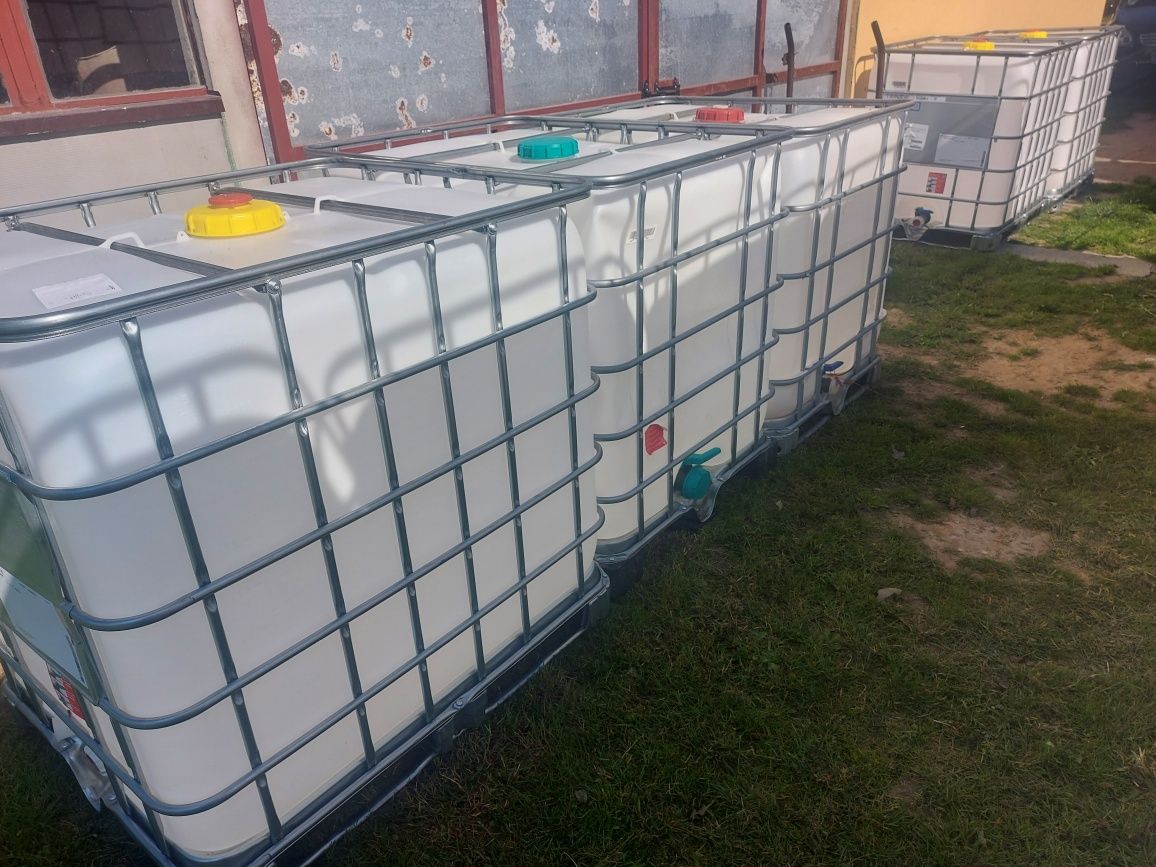 Mauzer 1000l zbiorniki .  ( Czytaj  opis  )