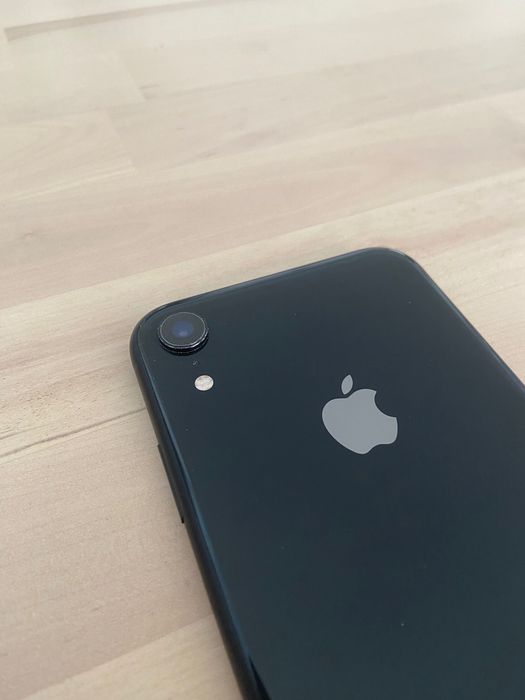 iPhone XR, 64gb. + capas e acessórios