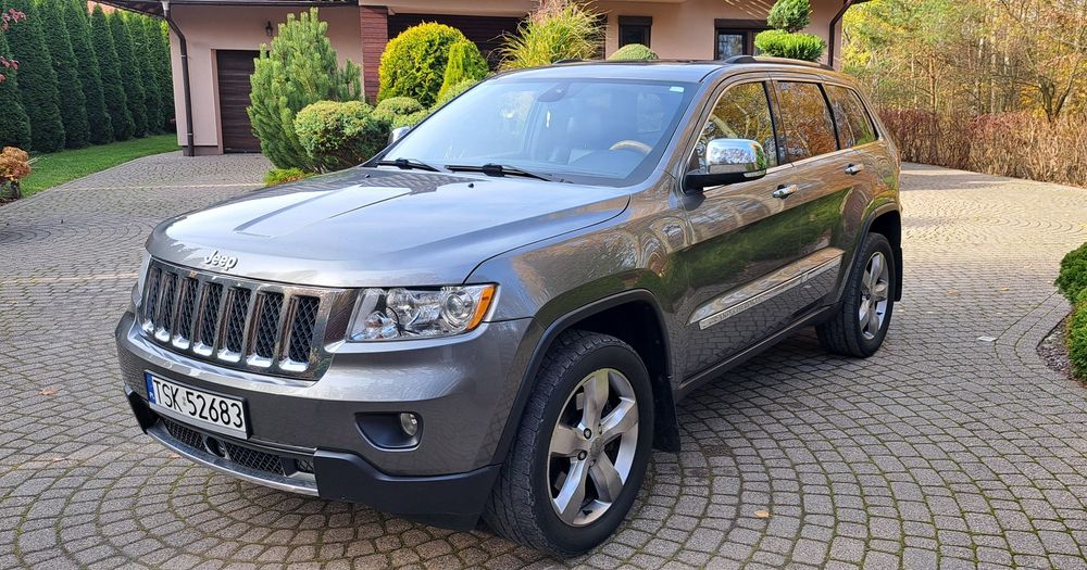 Jeep Grand Cherokee WK2 5.7 hemi Overland 2012 rok LPG