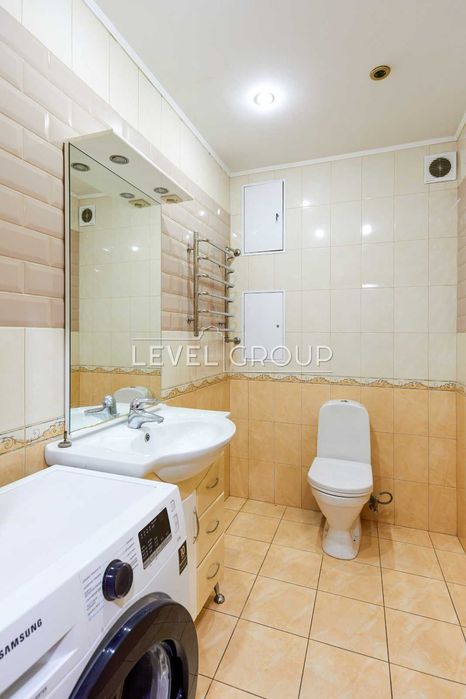 Продаж 3-кімнатної квартири з ремонтом вул. Анни Ахматової