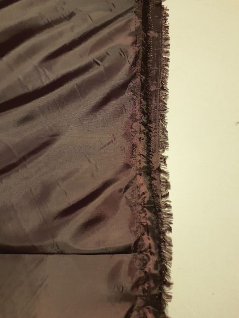 Podszewka mieniącą szer.150 cm.