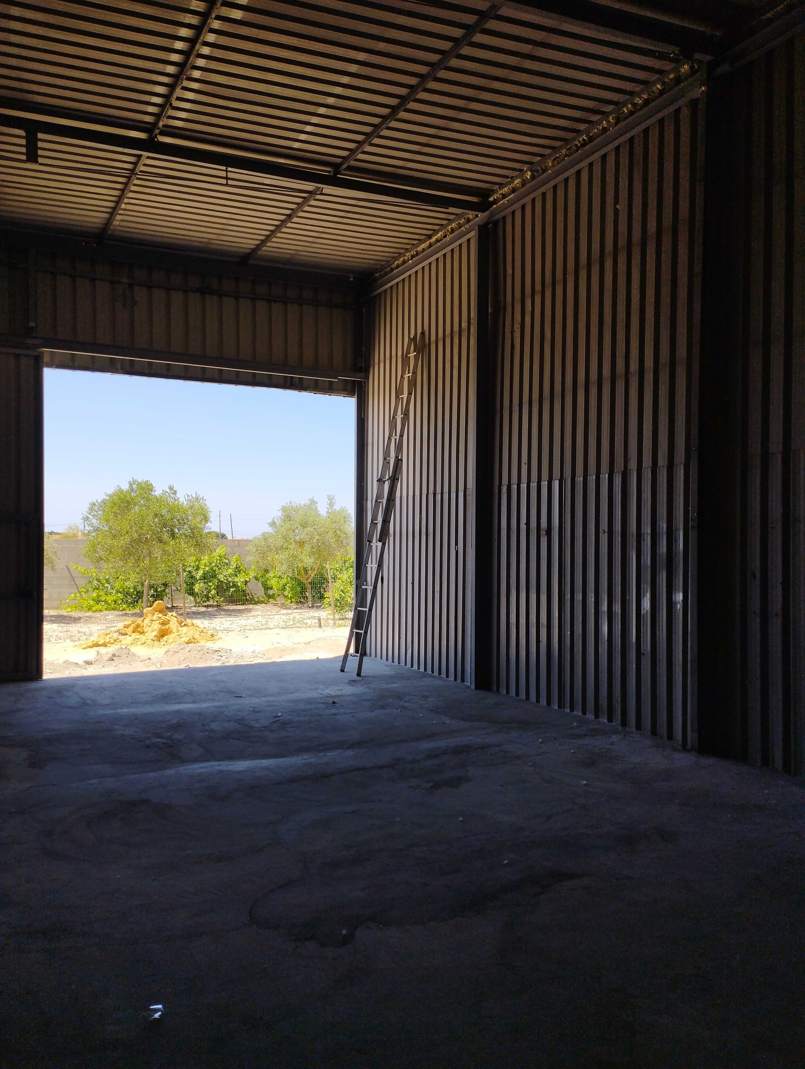 Arrenda se Armazém 145m2 / Samora Correia