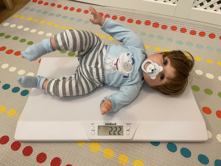 Elektroniczna waga dla niemowlaka