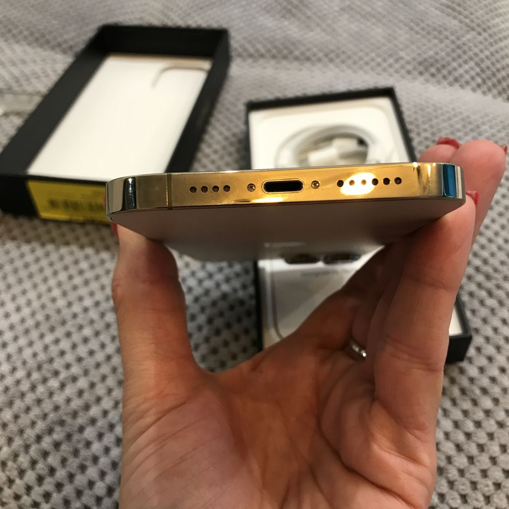 Iphone gold 1T 13 pro max айфон золотой в идеальном состоянии