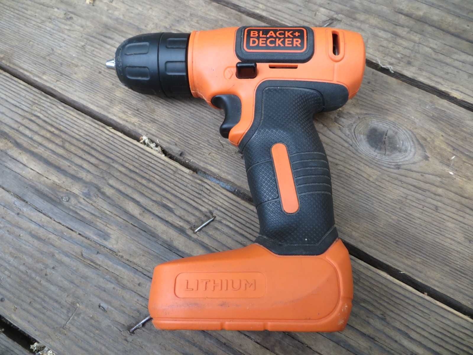 Викрутка електрична шуруповерт Black + Decker BDCD8 Micro USB