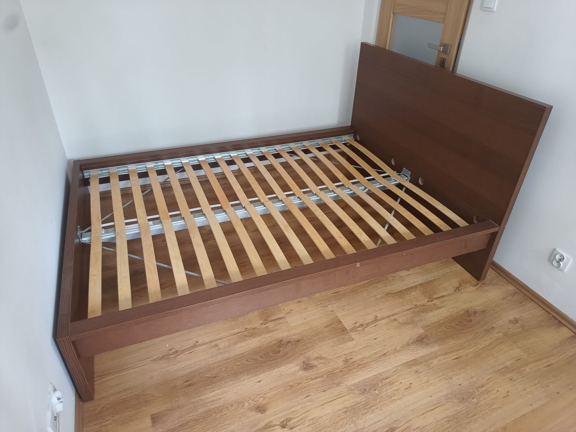 Rama łóżka Malm Ikea 140x200