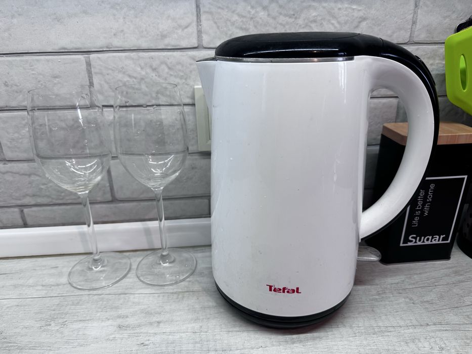 Чайник Tefal 1000грн