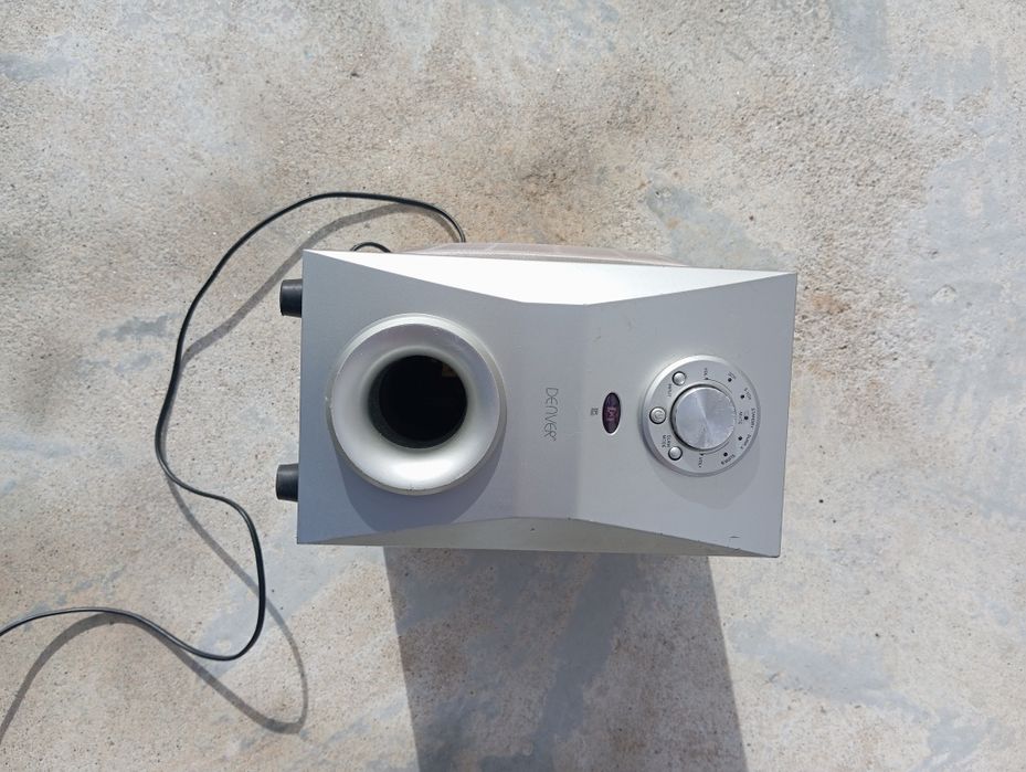 Sistema de som antigo marca DENVER