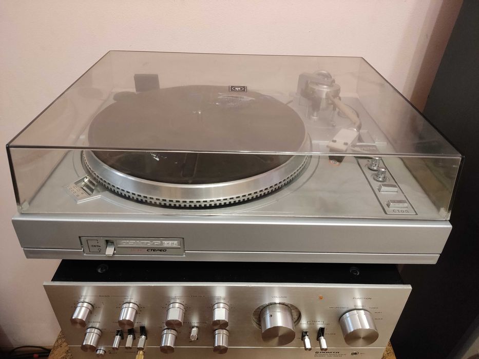 Продаю програвач платівок Арктур-006