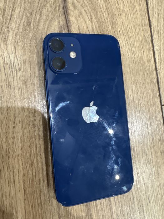 Iphone 12 mini uszkodzony! Bateria napuchnięta