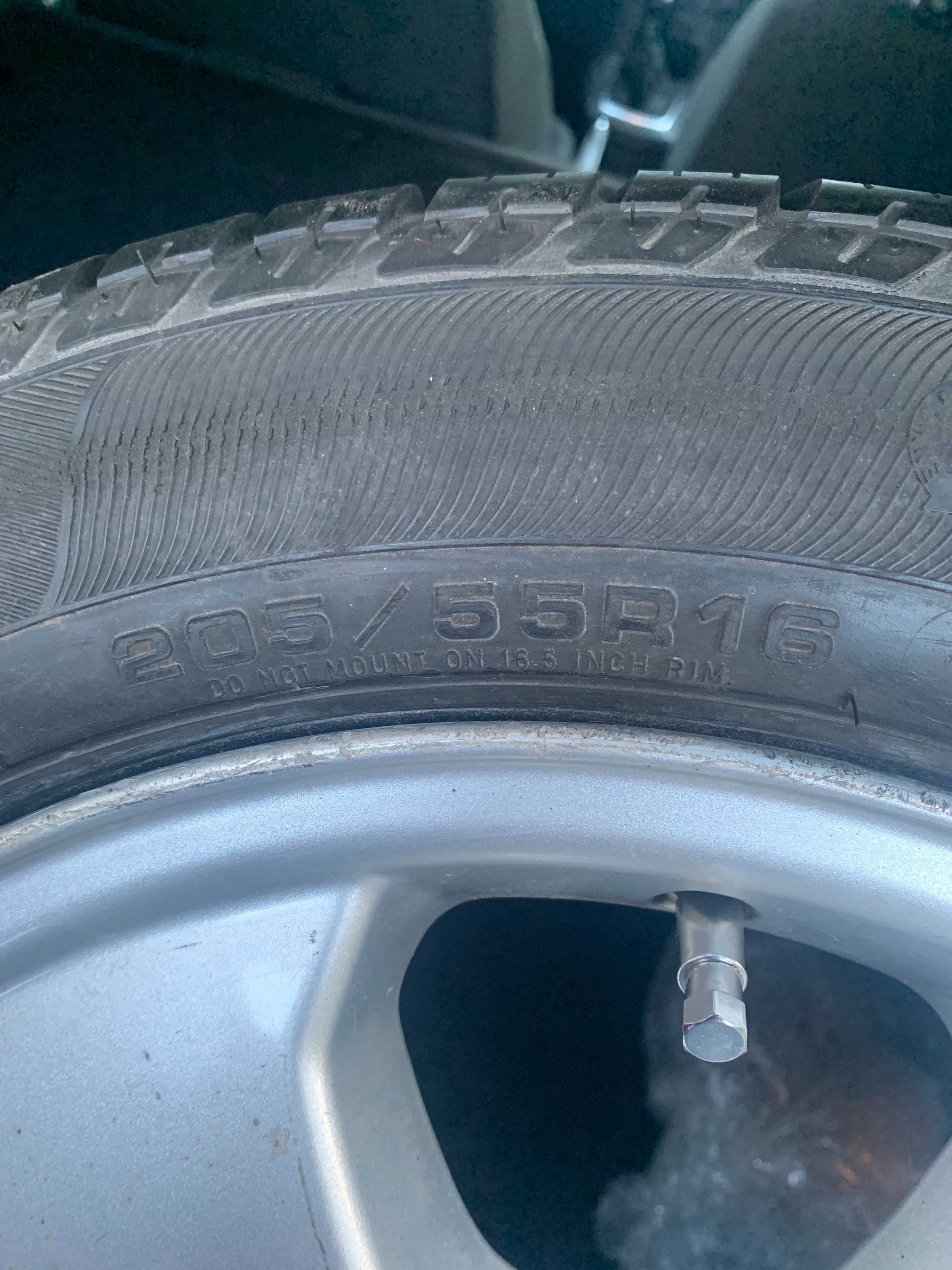 Колесо в сборе/диск с резиной 205/55 R16, 5x110