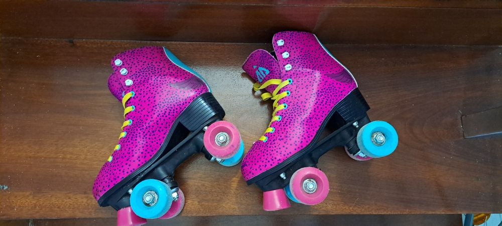 Patins 4 rodas Luna
