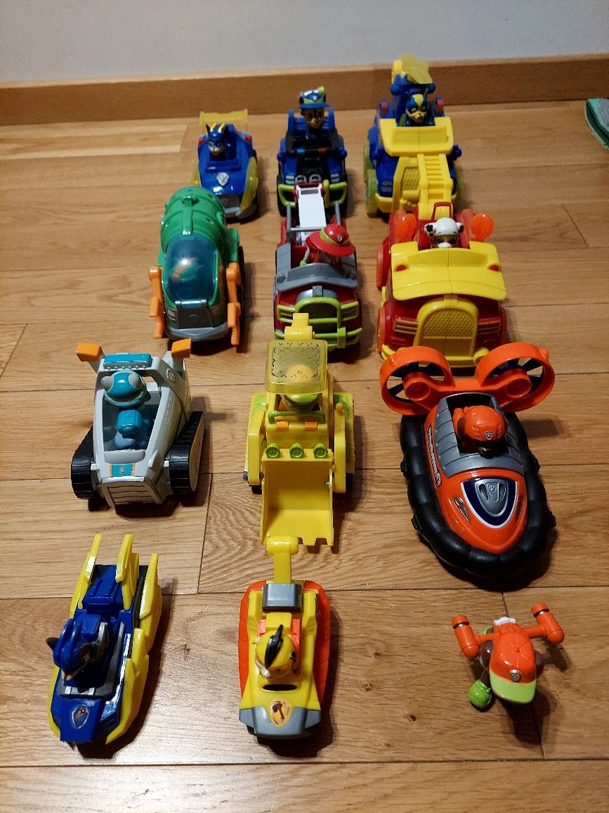 Zestaw pojazdów z figurkami Psi Patrol
