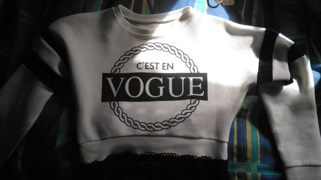 Camisola " C'est en Vogue "