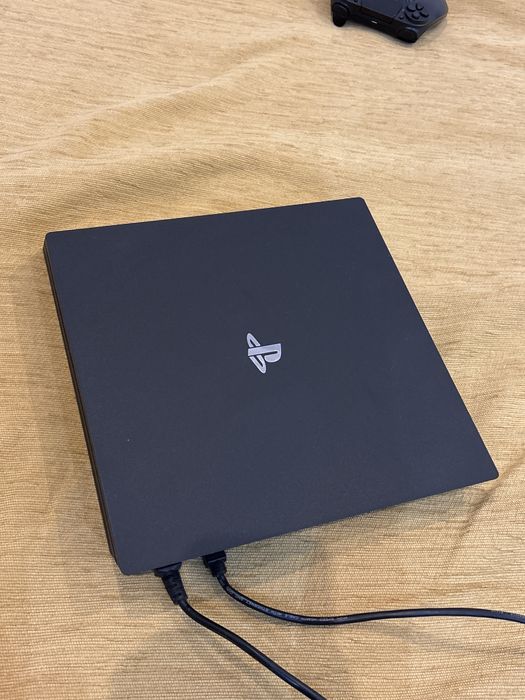 Playstation 4 pro 1TB