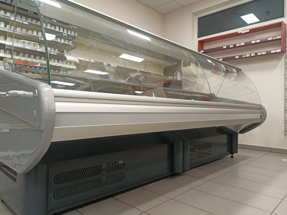 Lada | witryna chłodnicza przemysłowa