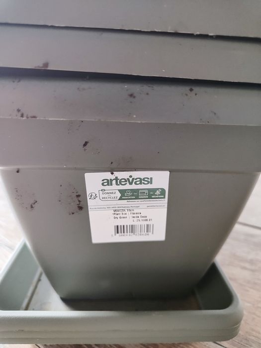 3 Floreiras + 3 pratos 60cm verde seco