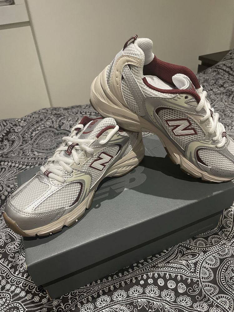 New Balance 530 Burgundy