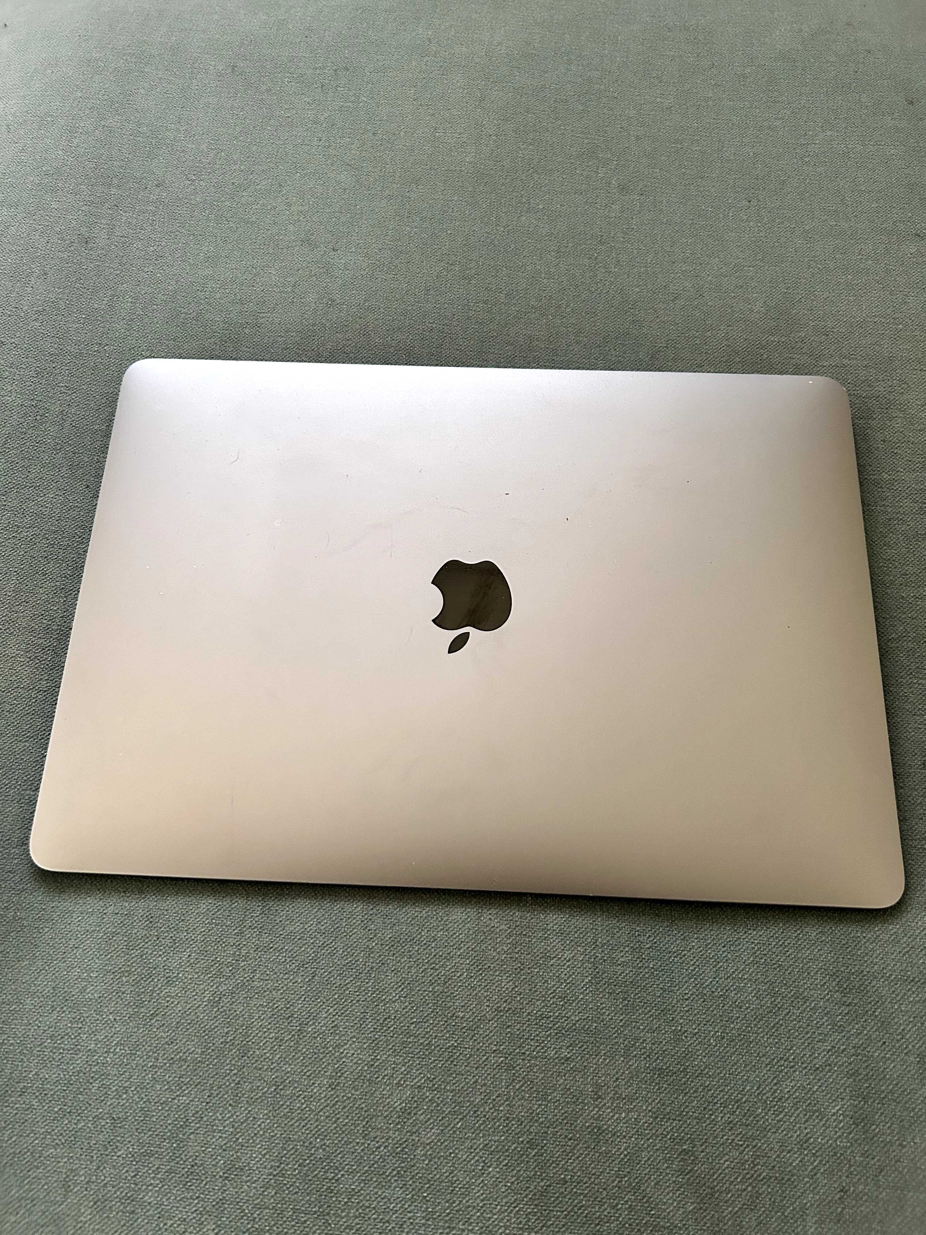 Apple MacBook Air (M1 8-Core, 16GB, 1TB SSD, 8-Core GPU)