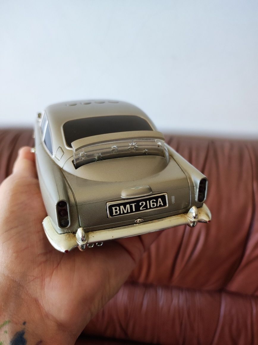 James Bond (007) db5