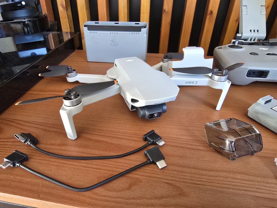 DJI Mini 2 Fly More Combo - FMC - Stan idealny