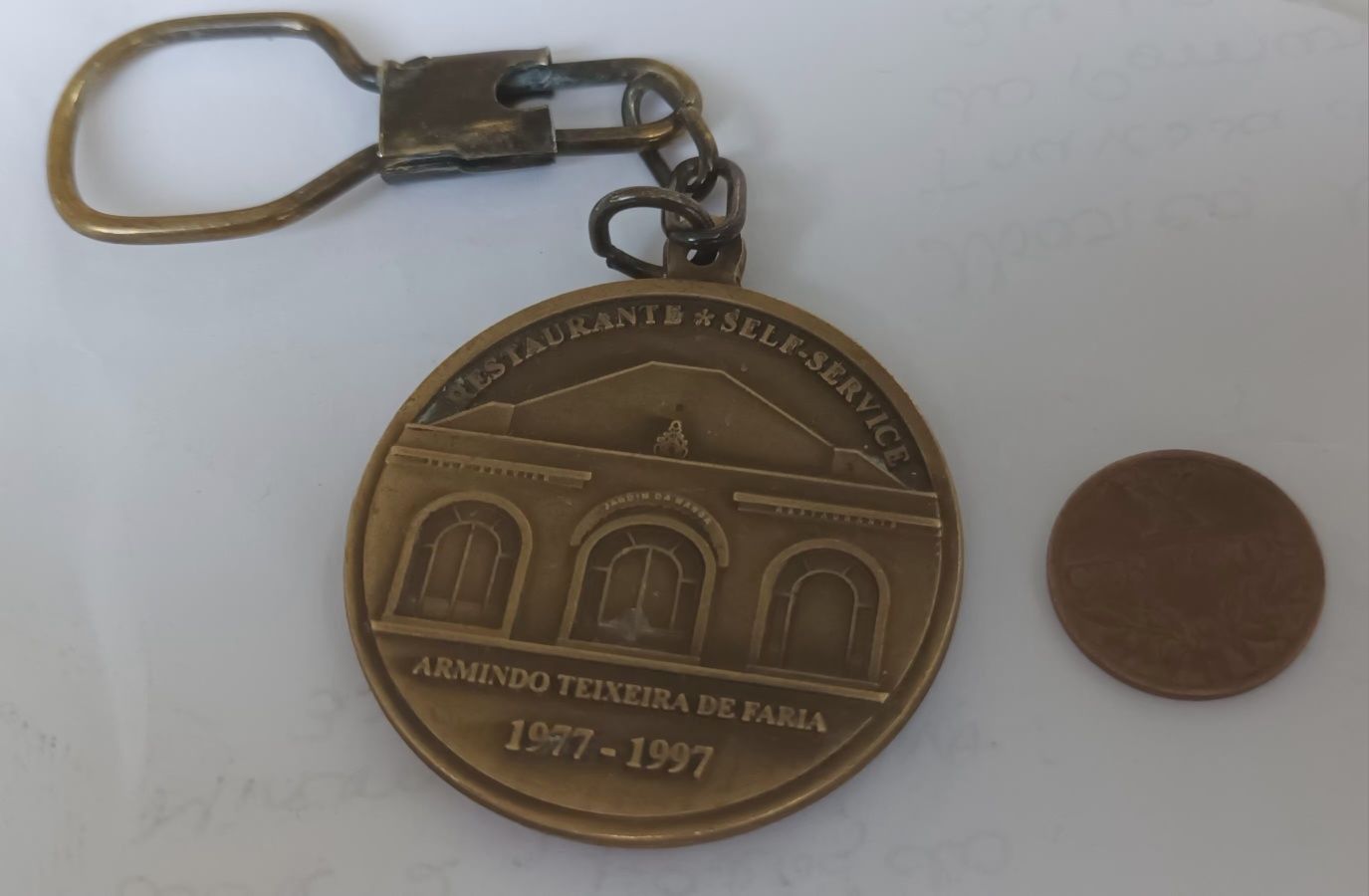 Medalhas de bronze com porta chaves