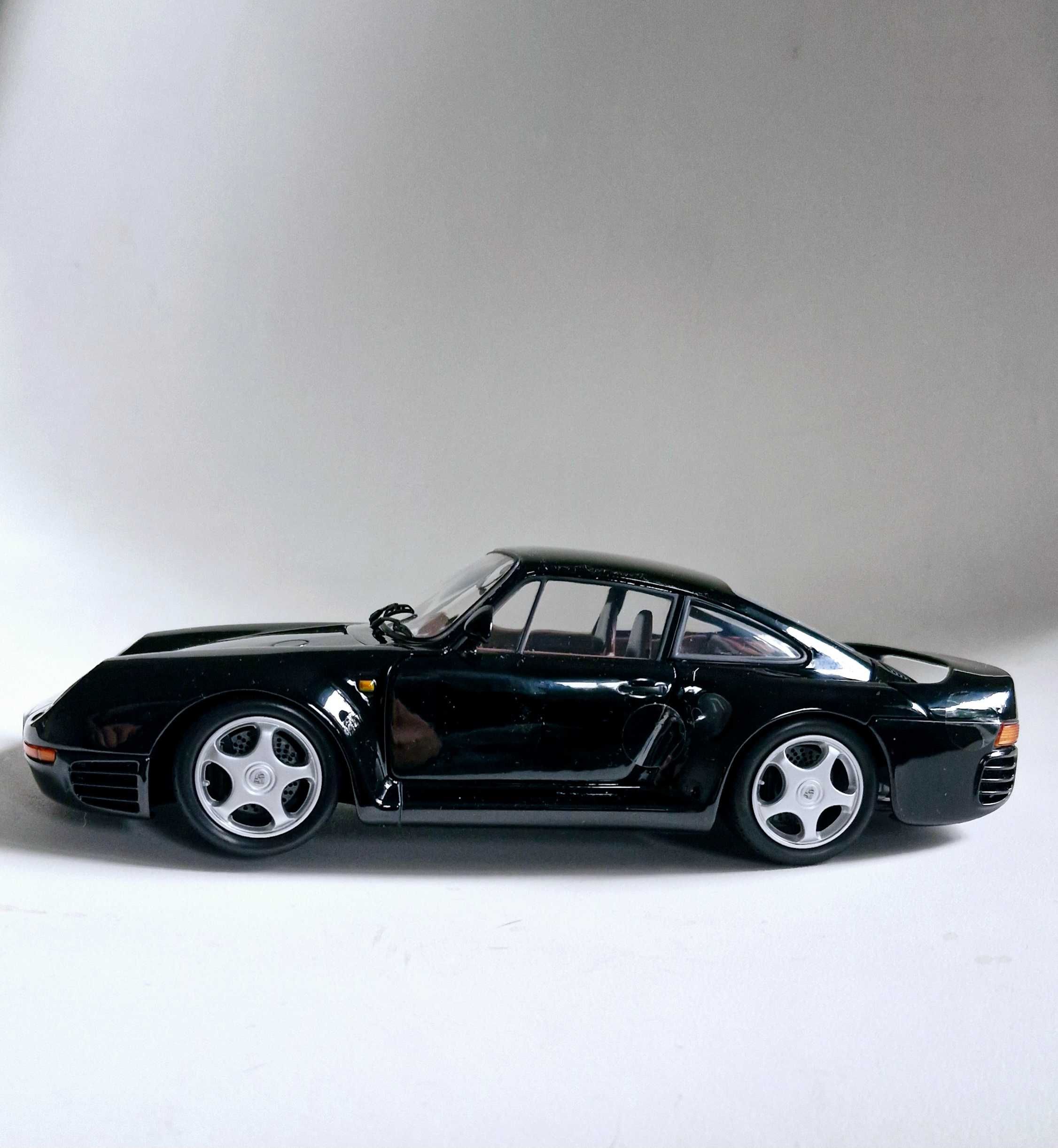 Porsche 959 exoto  black 1:18