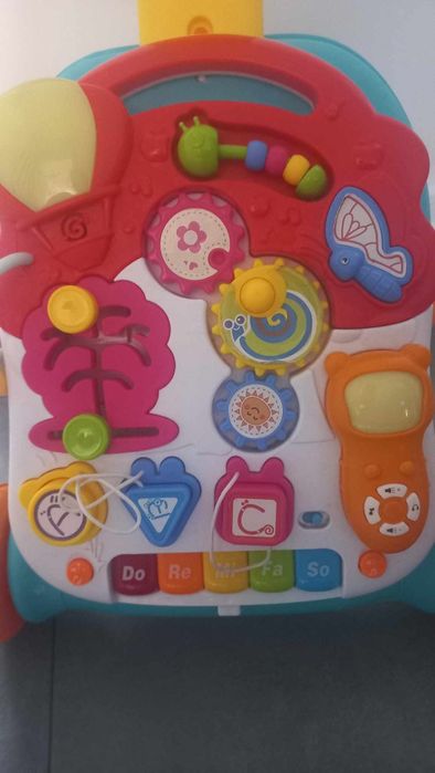 Interaktywny pchaczyk, panel i stolik 3w1