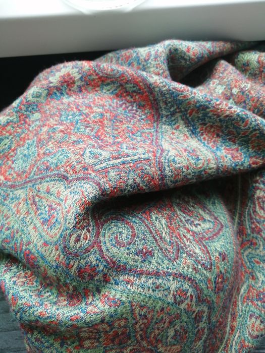 Szal, szalik, mandala, frędzle