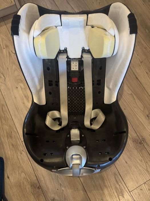 Foteliki Cybex cloud z i size i cybex sirona plus baza