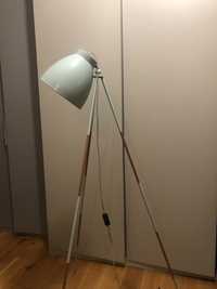 Lampa stojąca pokojowa