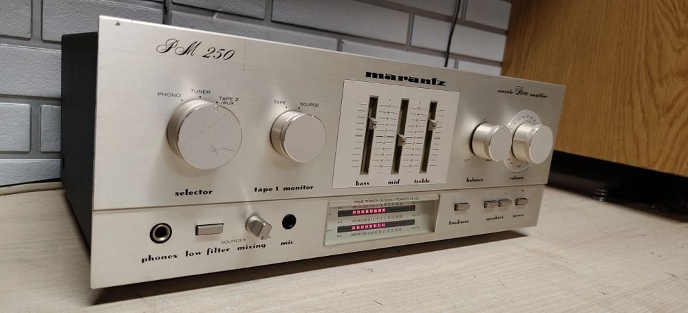 Wzmacniacz MARANTZ PM 250. Hi-fi stereo