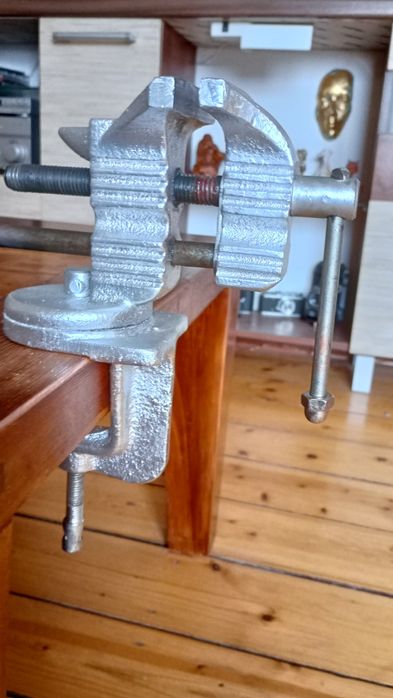 Imadło mobilne obrotowe  szczeki 68mm