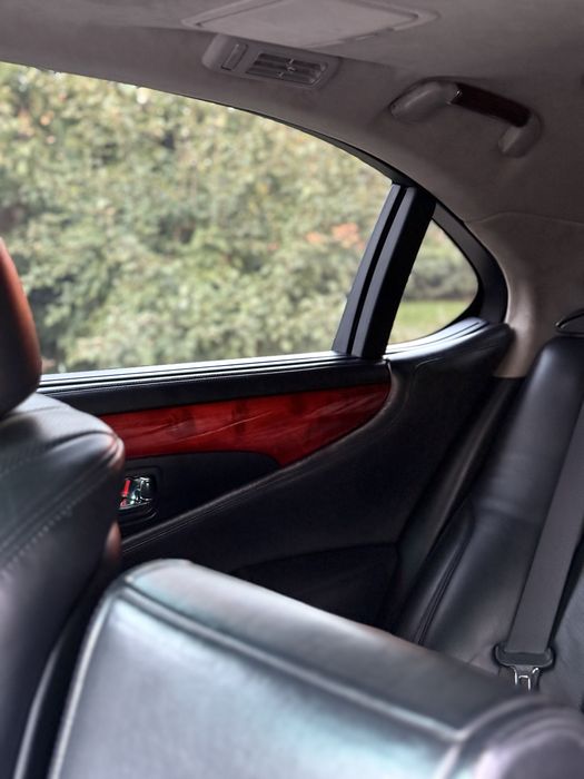 Продам lexus ls 600 hl