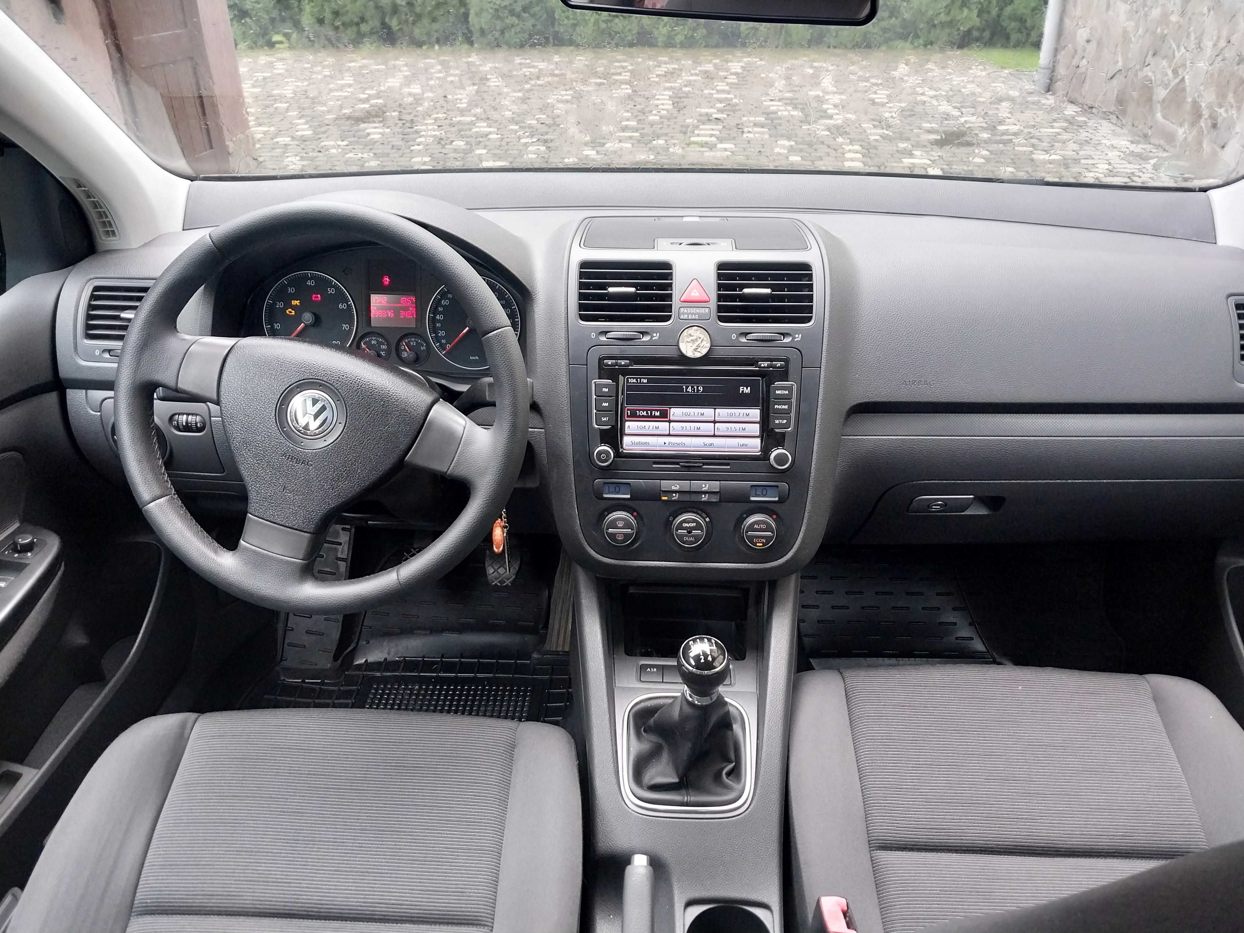Volkswagen Golf 5 1.6 mpi