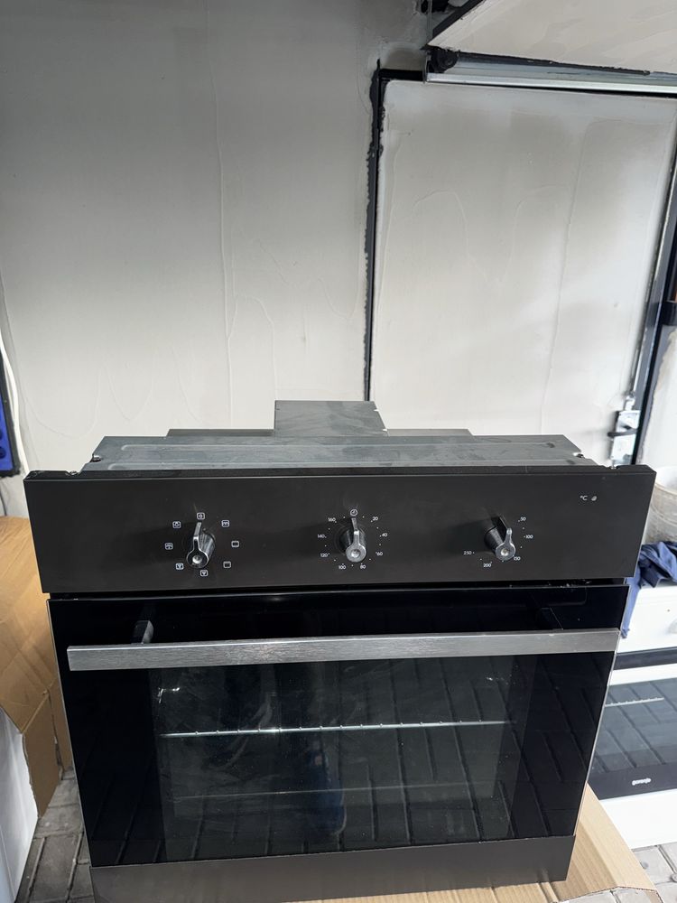 Piekarnik pod zabudowę y Whirlpool Ikeac model Ov t01 an
