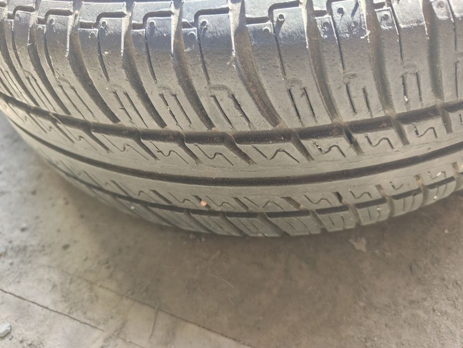 Продам хорошу резину з дисками R13 в ідеальному стані