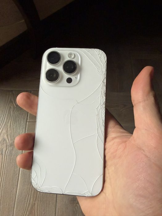 Apple iPhone 16 pro 256gb офицал