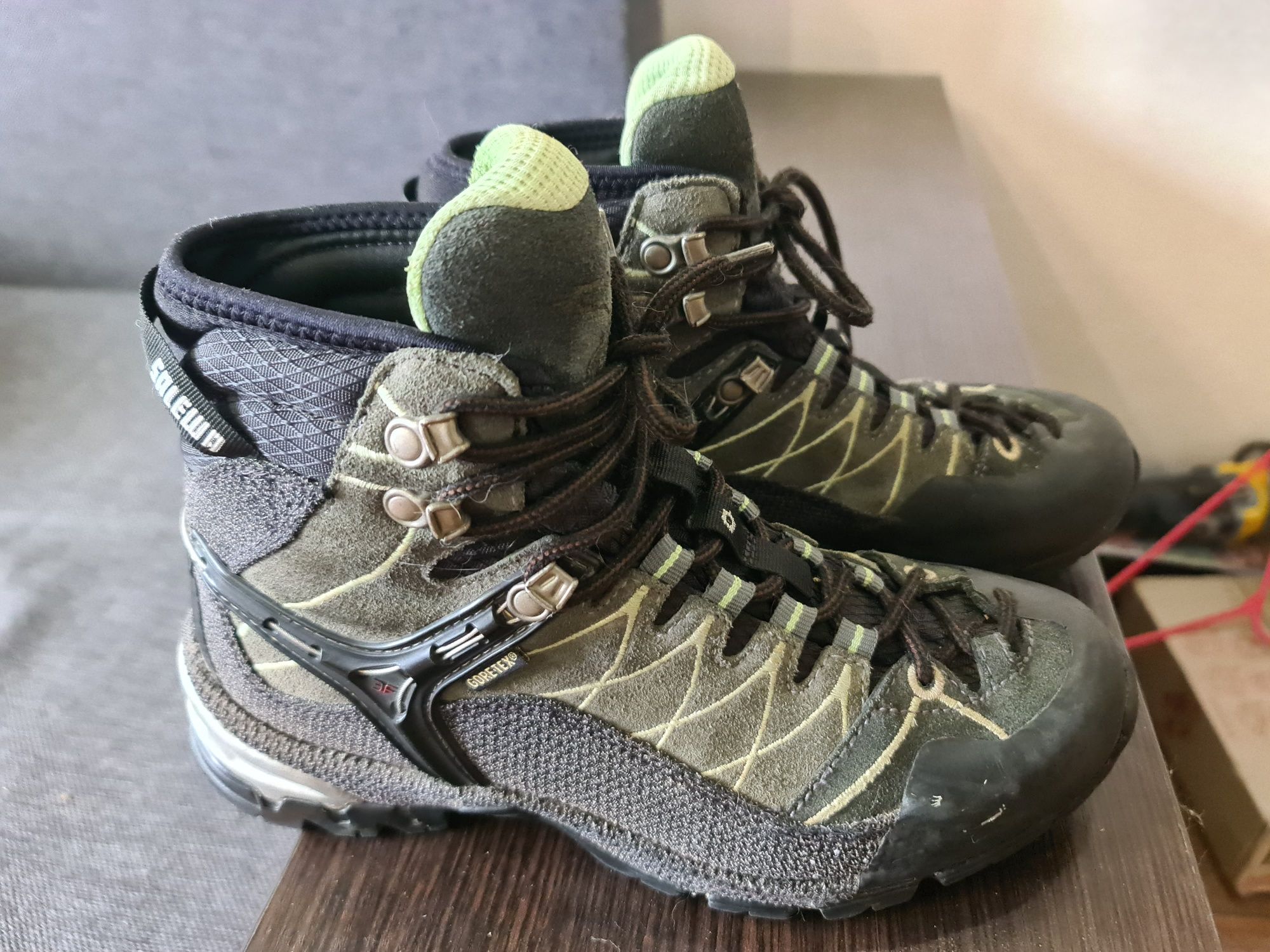 Продам женские salewa(WS ALP TRAINER MID GTX)