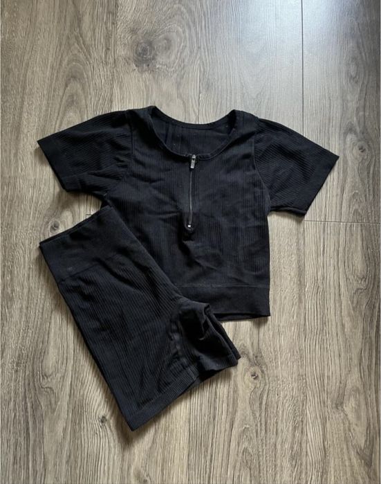 Костюм топ і шорти