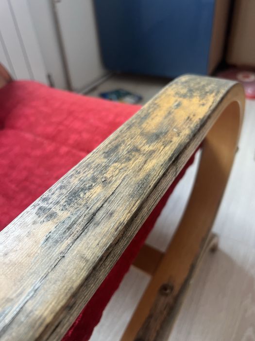 Oddam 2 takie same krzesla za darmo