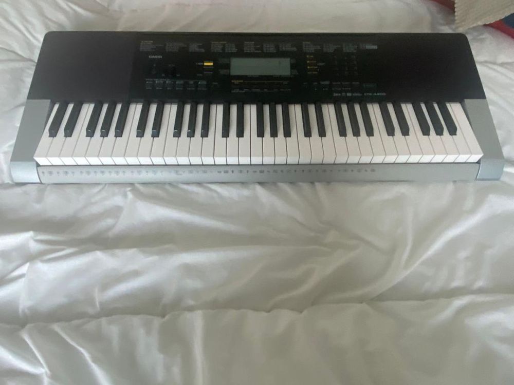 Teclado + base + pedal + Capa | Modelo Casio CTK-4400