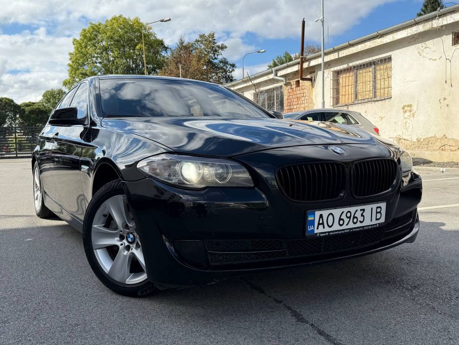 Продаю BMW ф10 520b 2011.
