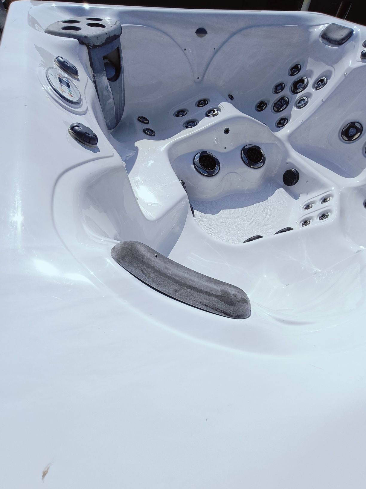 Jacuzzi całoroczne Master Spas 5 osobowe system Balboa 240x240 cm