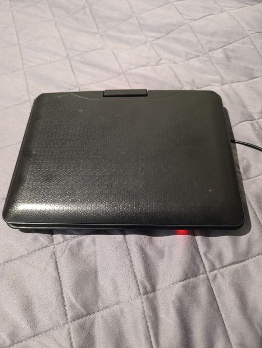 Портативний двд Опера