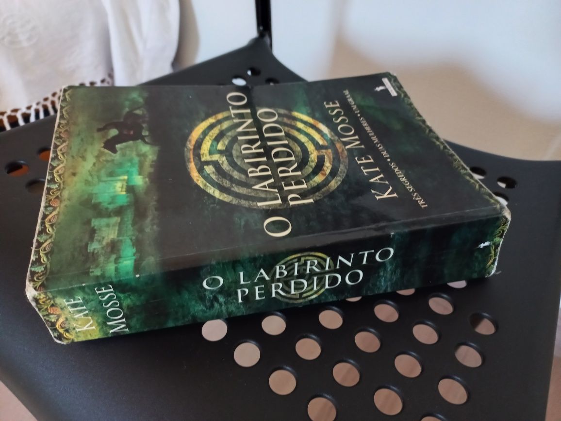 "O Labirinto Perdido" de Kate Mosse