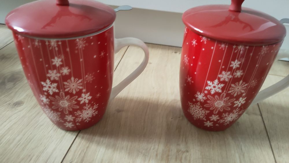 Kubki świąteczne z zaparzaczem