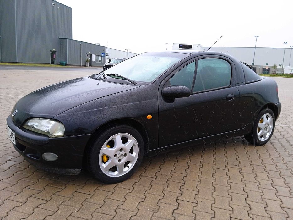 Opel Tigra Strala.